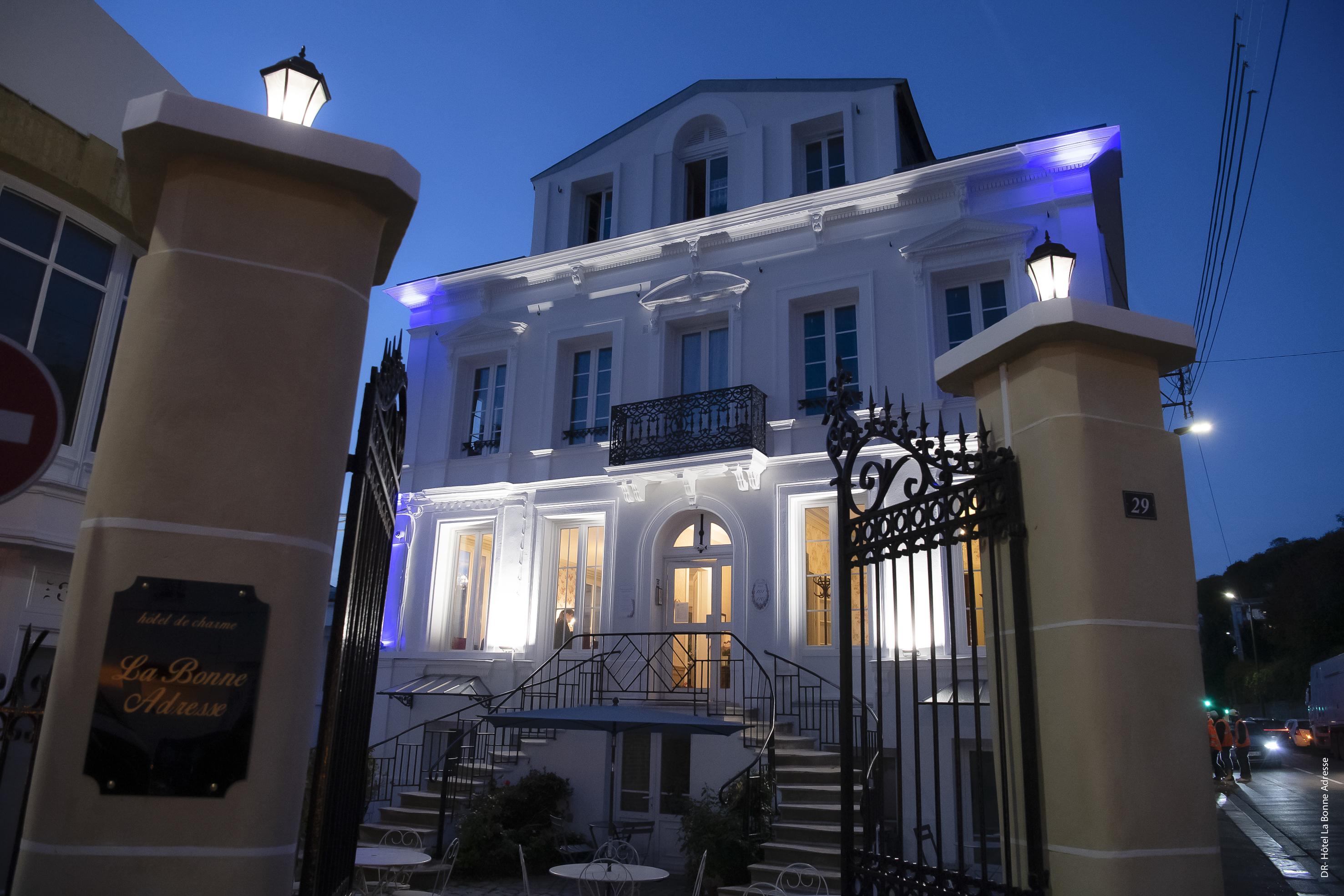 Hotel De Charme La Bonne Adresse - Logis De France Le Havre Exterior foto